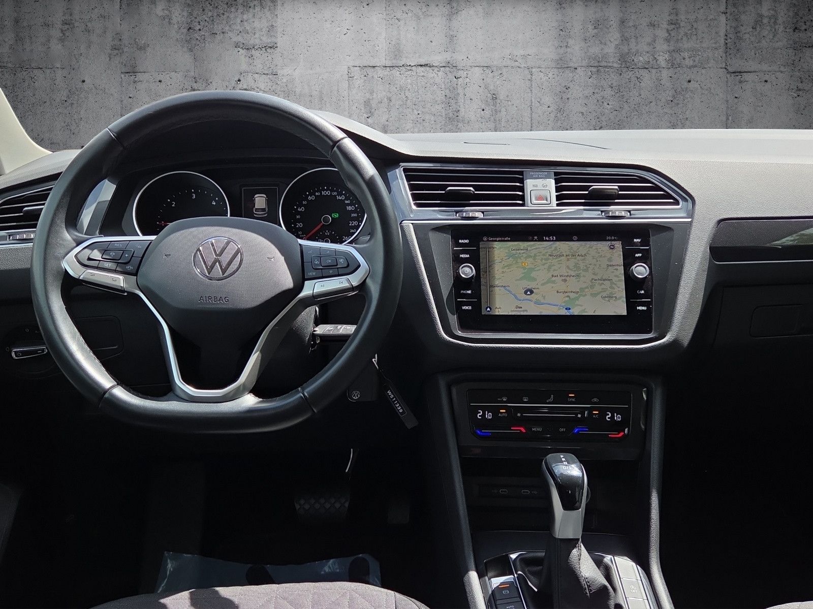 Tiguan LIFE 2.0 TDI SCR DSG RFK AHK