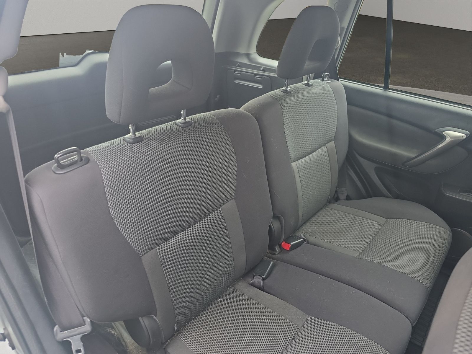 Fahrzeugabbildung Toyota RAV 4 RAV4 2.0 Edition 4X4 Allrad+Aus 1.Hand+AHK