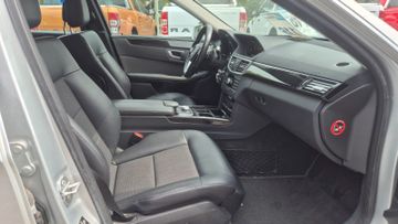 Mercedes E 200 - 11