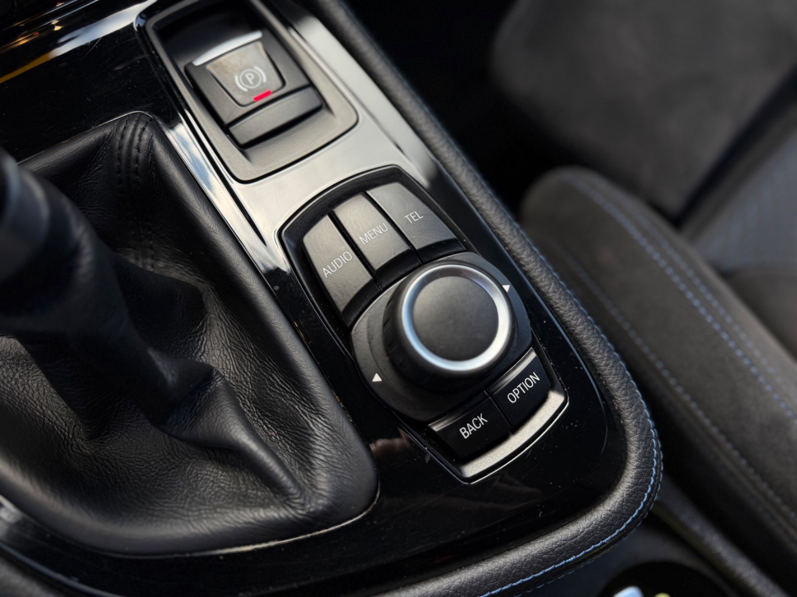 218 Active Tourer M Paket Alcantara