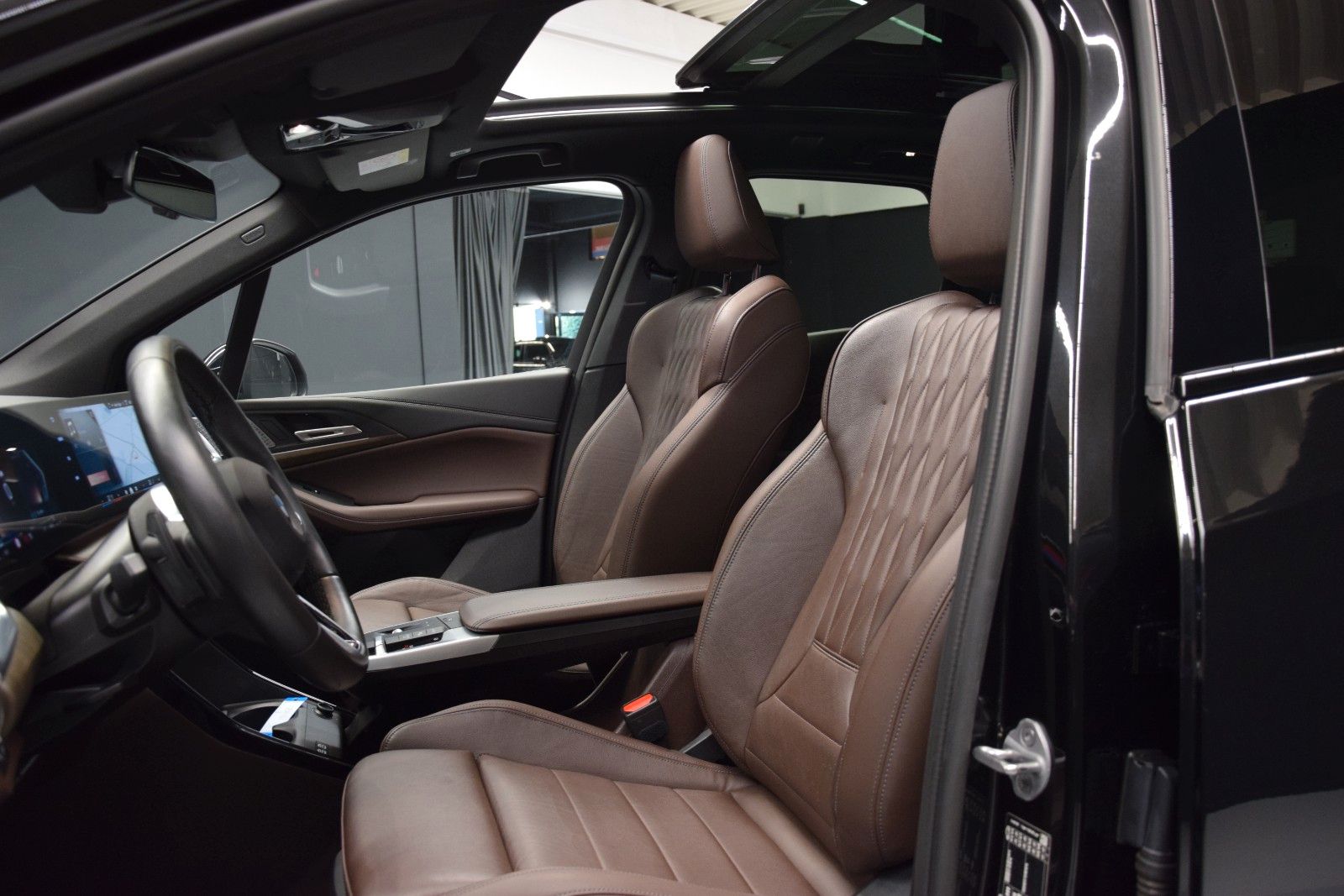 Fahrzeugabbildung BMW 218 i M Sport Leder Navi Pano. LED AHK DAB