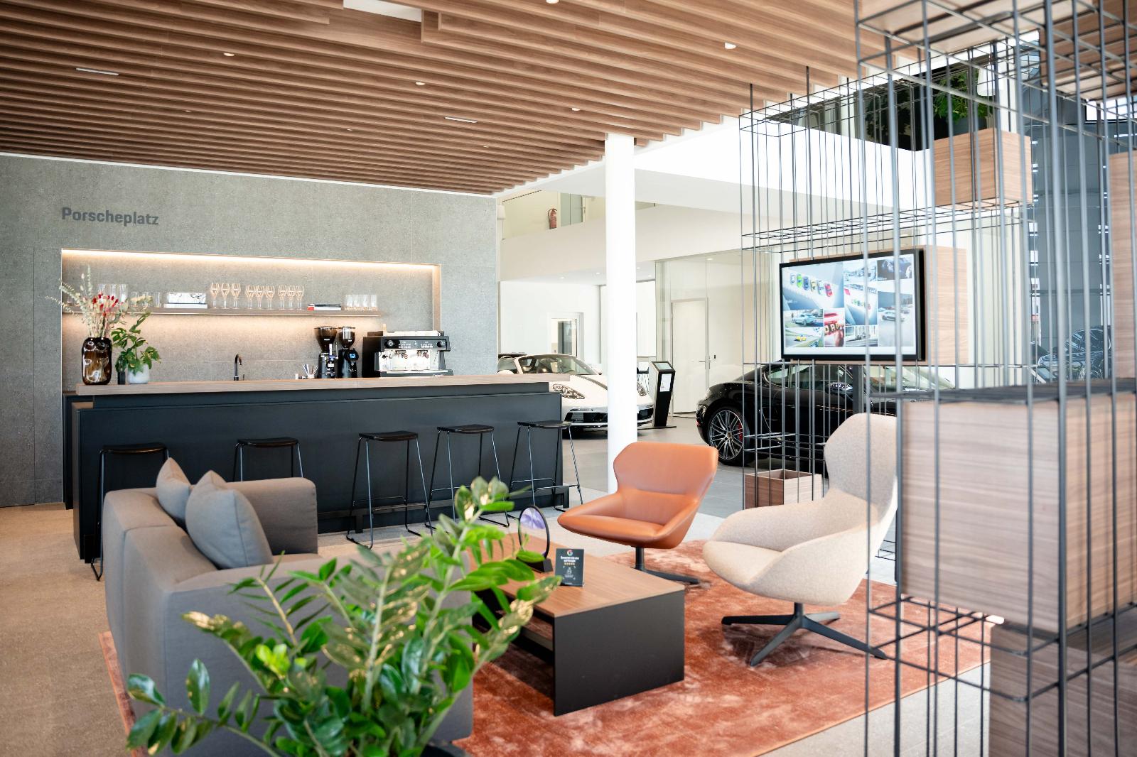 showroom-image-bottom