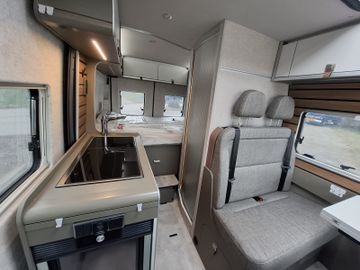 HYMER  ERIBA  HYMERCAR Ayers Rock Fiat Fahrassistenz Premium Lithium 