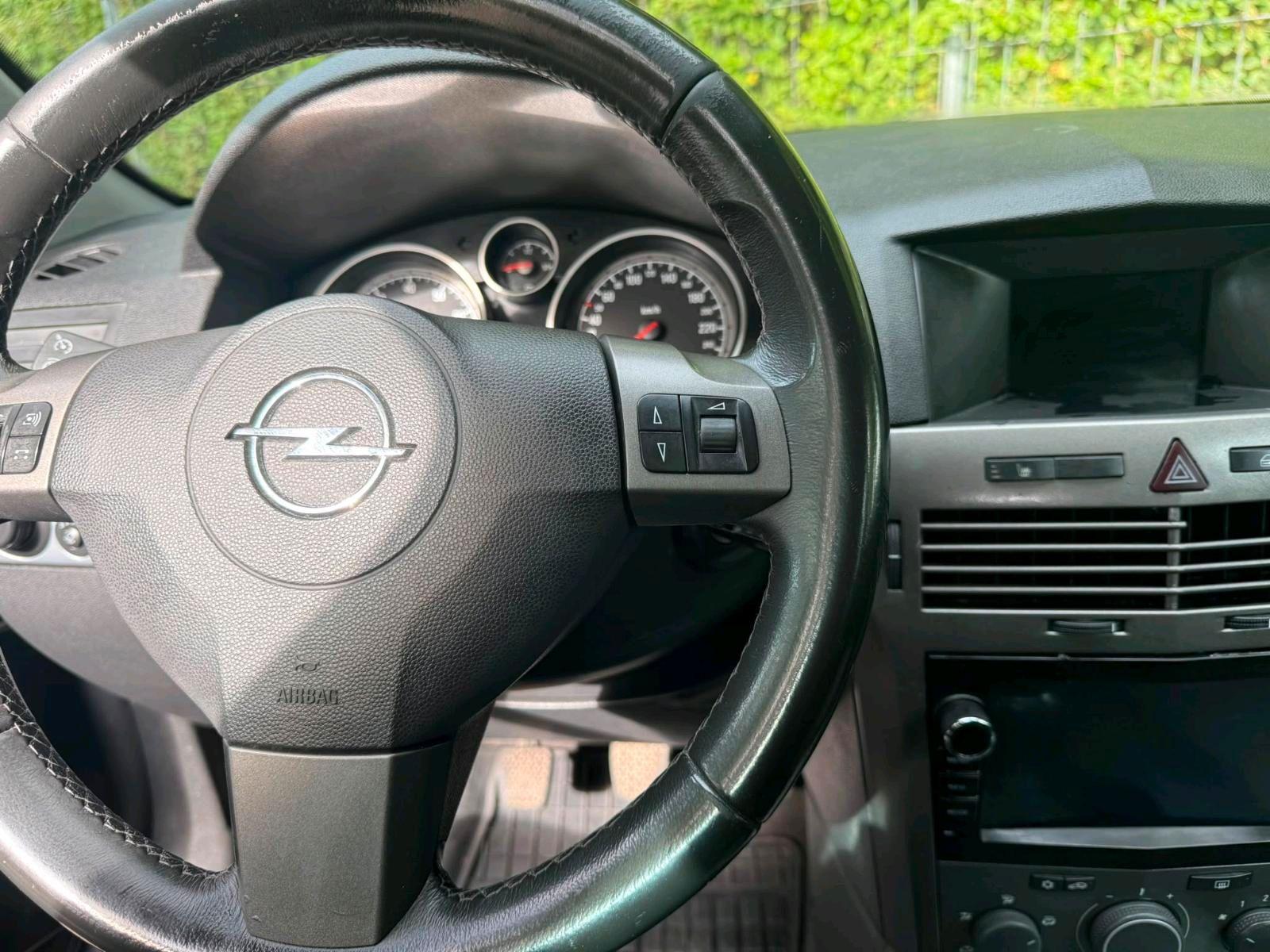 Opel Astra 2005 — photo 10