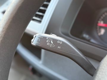Volkswagen T6 Transporter - 11