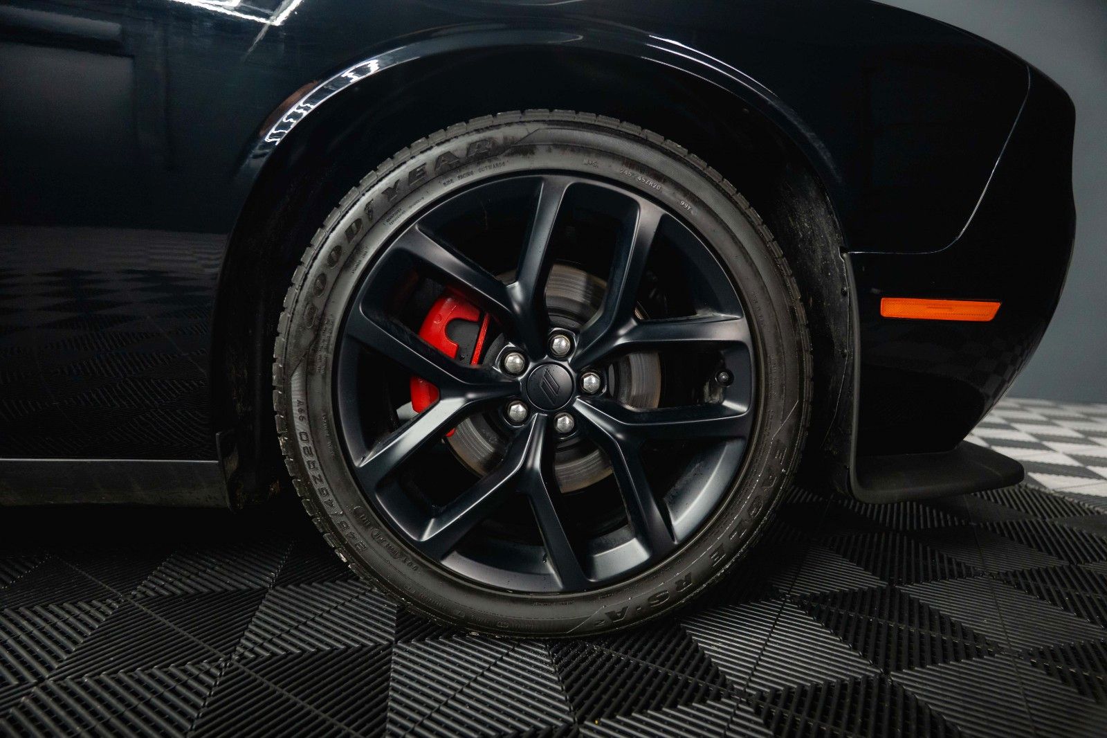 Fahrzeugabbildung Dodge Challenger 5.7 V8 R/T SRT Performance SuperTrack