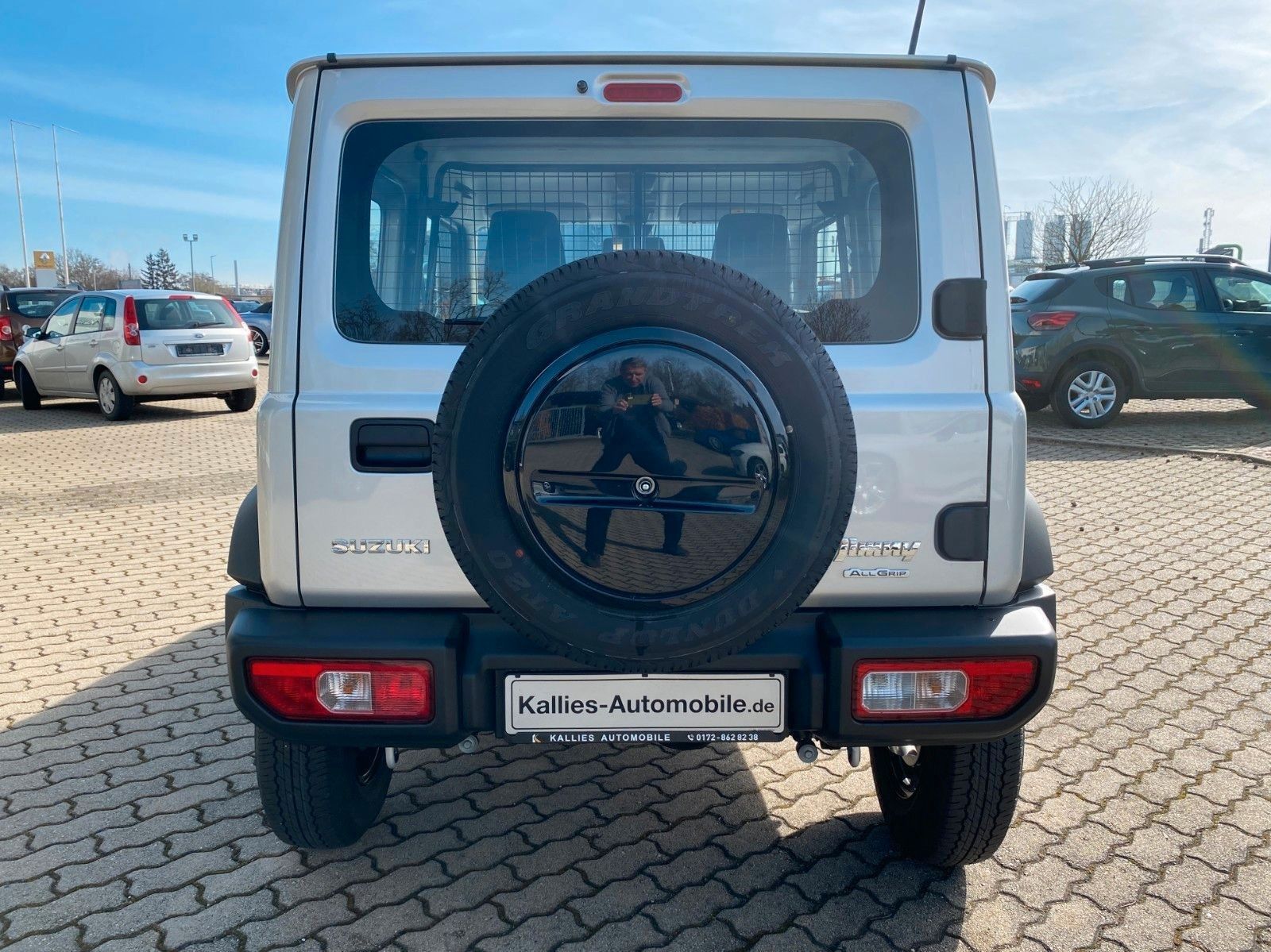 Fahrzeugabbildung Suzuki Jimny 1.5 4WD Allgrip KLIMA+SHZ+TEMPOM.+AHK