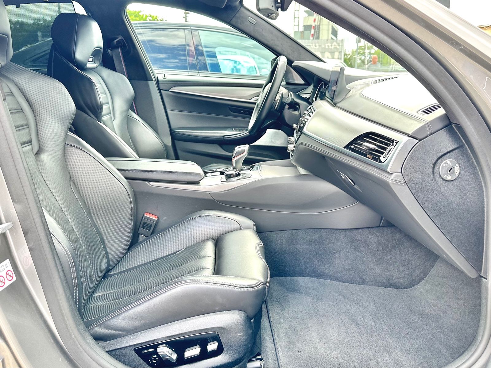 Fahrzeugabbildung BMW M5*AKRAPOVIC ANLAGE+CARBON+MOD.2019