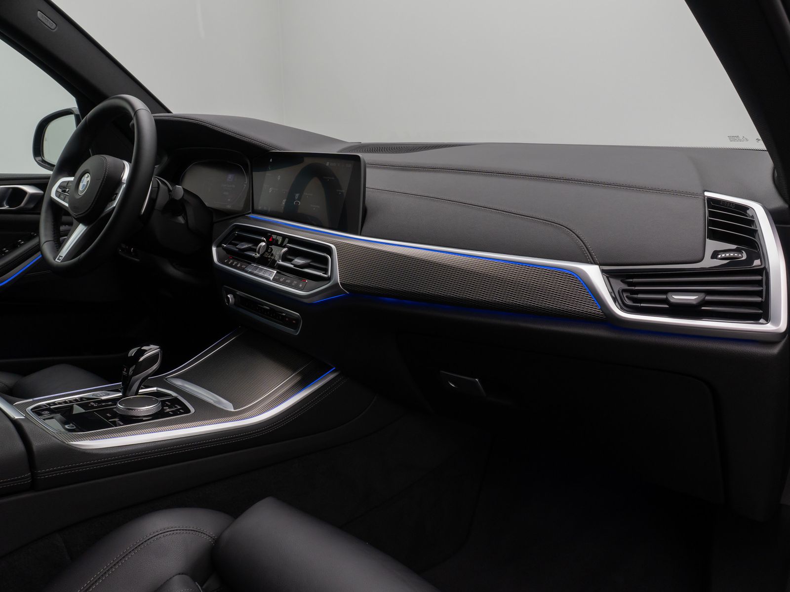 Fahrzeugabbildung BMW X5 xD30d M Sport HUD DAB DisplayKey HiFi 22Zoll