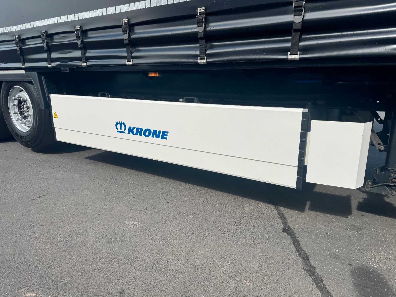 Fahrzeugabbildung Krone SD Auflieger 2x Lift Palettenkasten Schiebeverd.