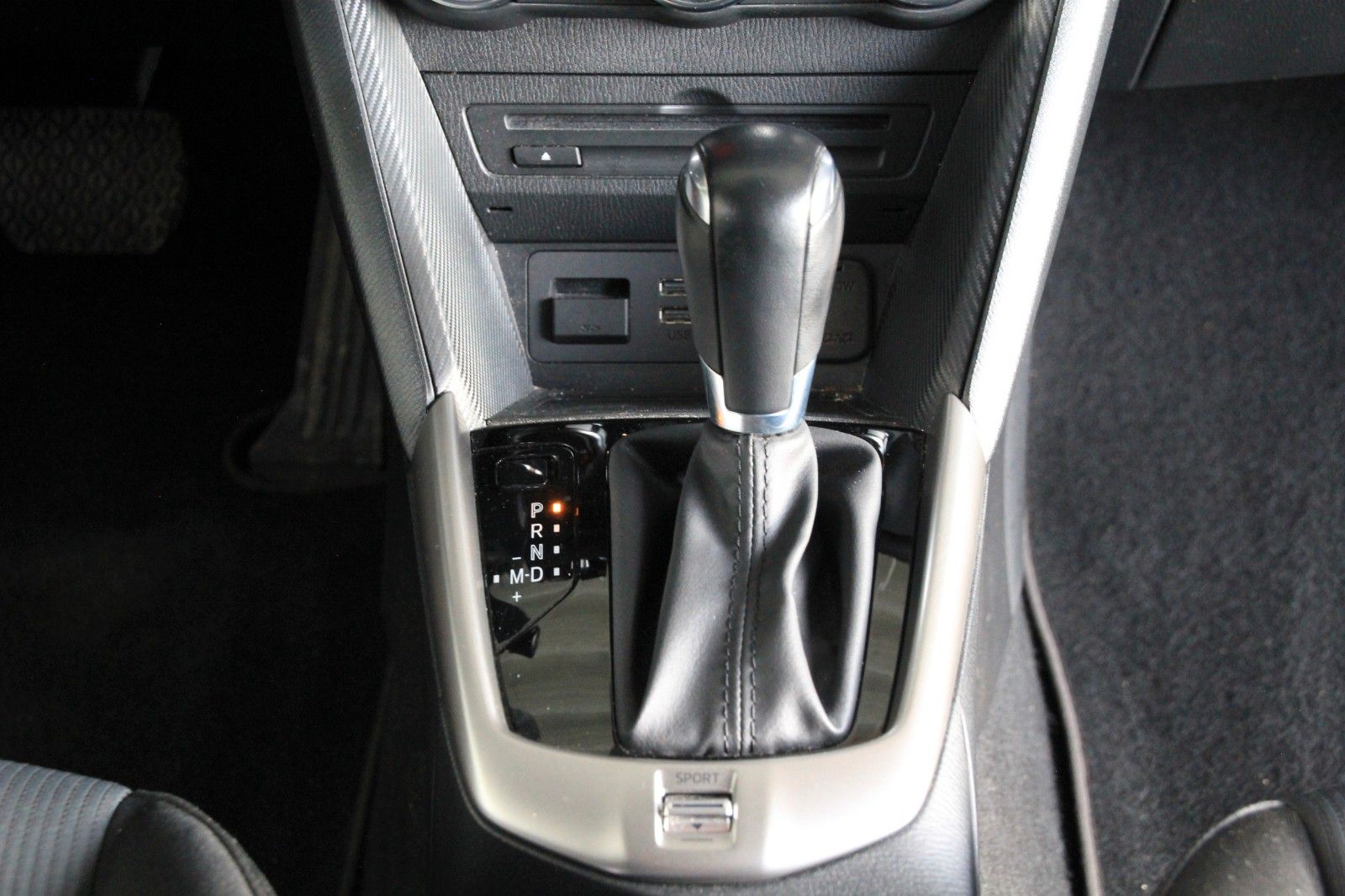 Fahrzeugabbildung Mazda CX-3 2.0 Skyactive-G Exclusive-Line