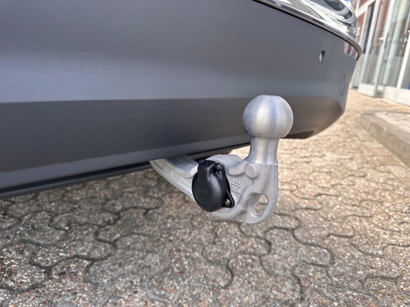 Fahrzeugabbildung Volkswagen Tiguan 1.5 eTSI Life DSG AHK/360°/APP/ACC/Keyles