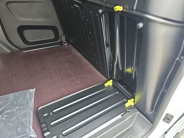 Bild 16 Opel Combo E Cargo Basis LED Rückfahrkam. Temp Tel.-V