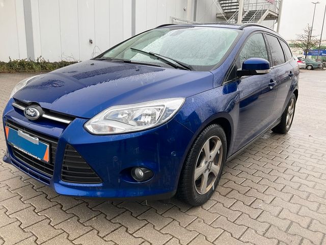 Ford Focus Turnier ZAHNRIEM NEU/PDC/SHZ/NAVI