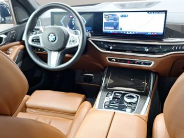 BMW X7 - 7
