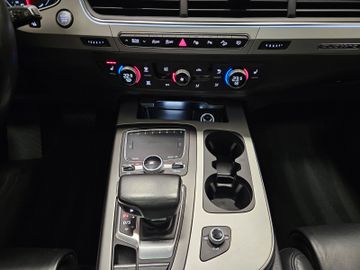 Audi Q7 - 12