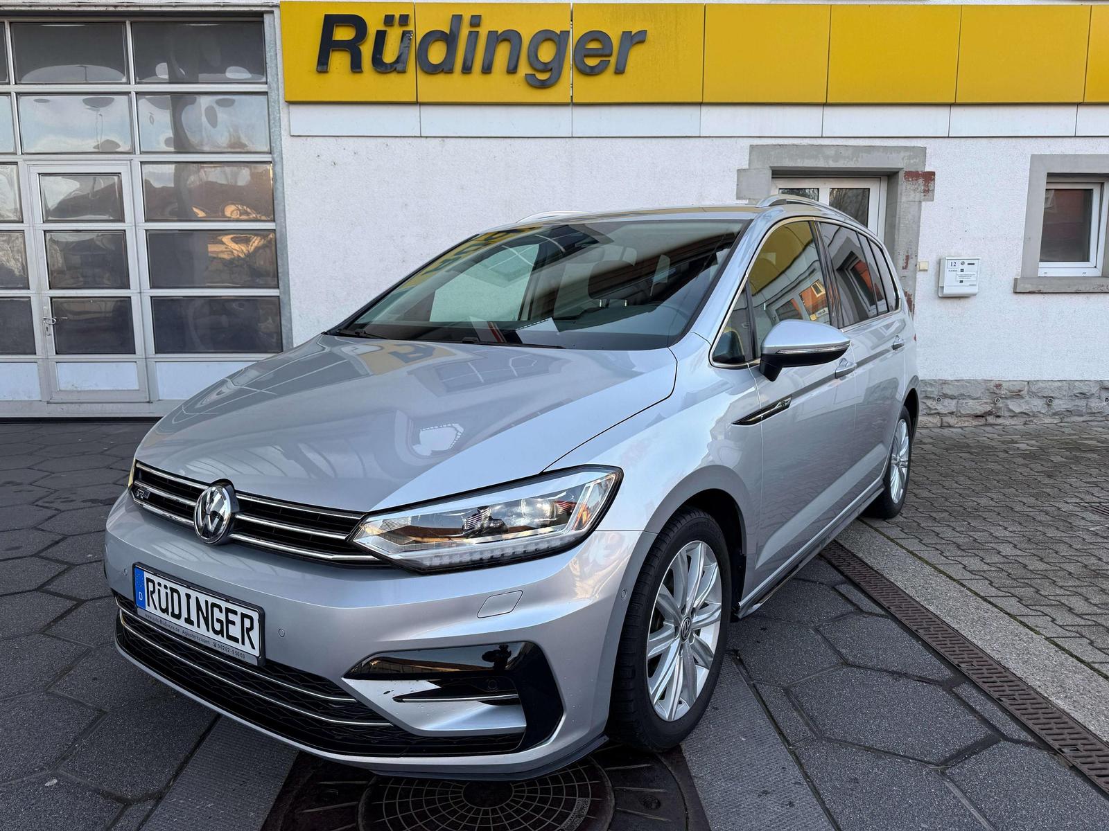 Volkswagen Touran Highline *R-LINE* LED NAVI PDC SITZHZG AL