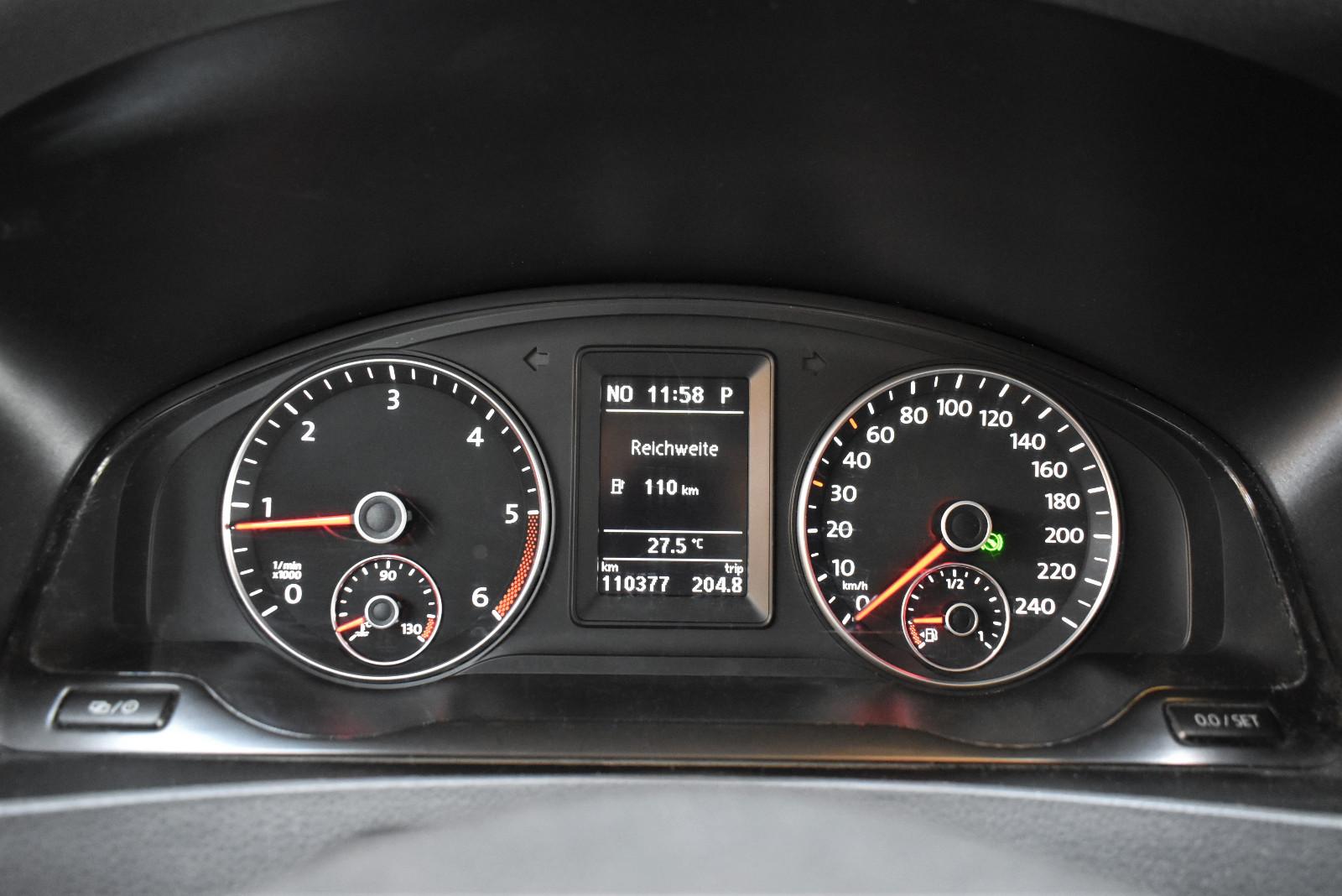 Volkswagen T5 Transporter 2.0 TDI 140 ch DSG • 1re main • TVA récupérable • Attelage