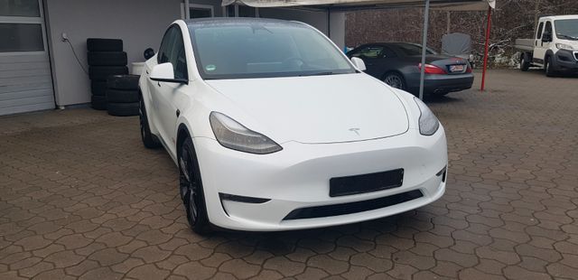 Tesla Model Y Performance Dual Motor AWD