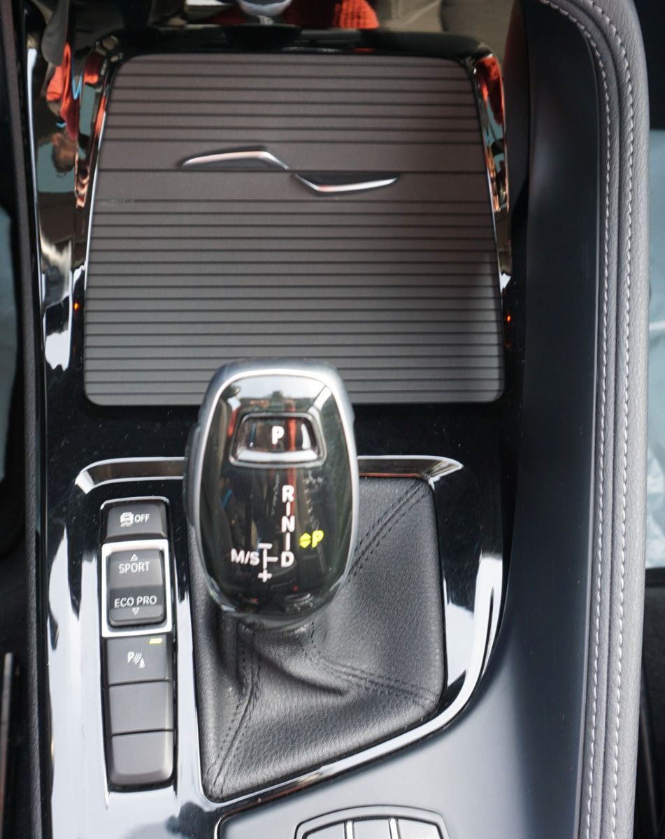 Fahrzeugabbildung BMW X1 sDrive 18i Sport Line, Kamera, PDC, Panorama