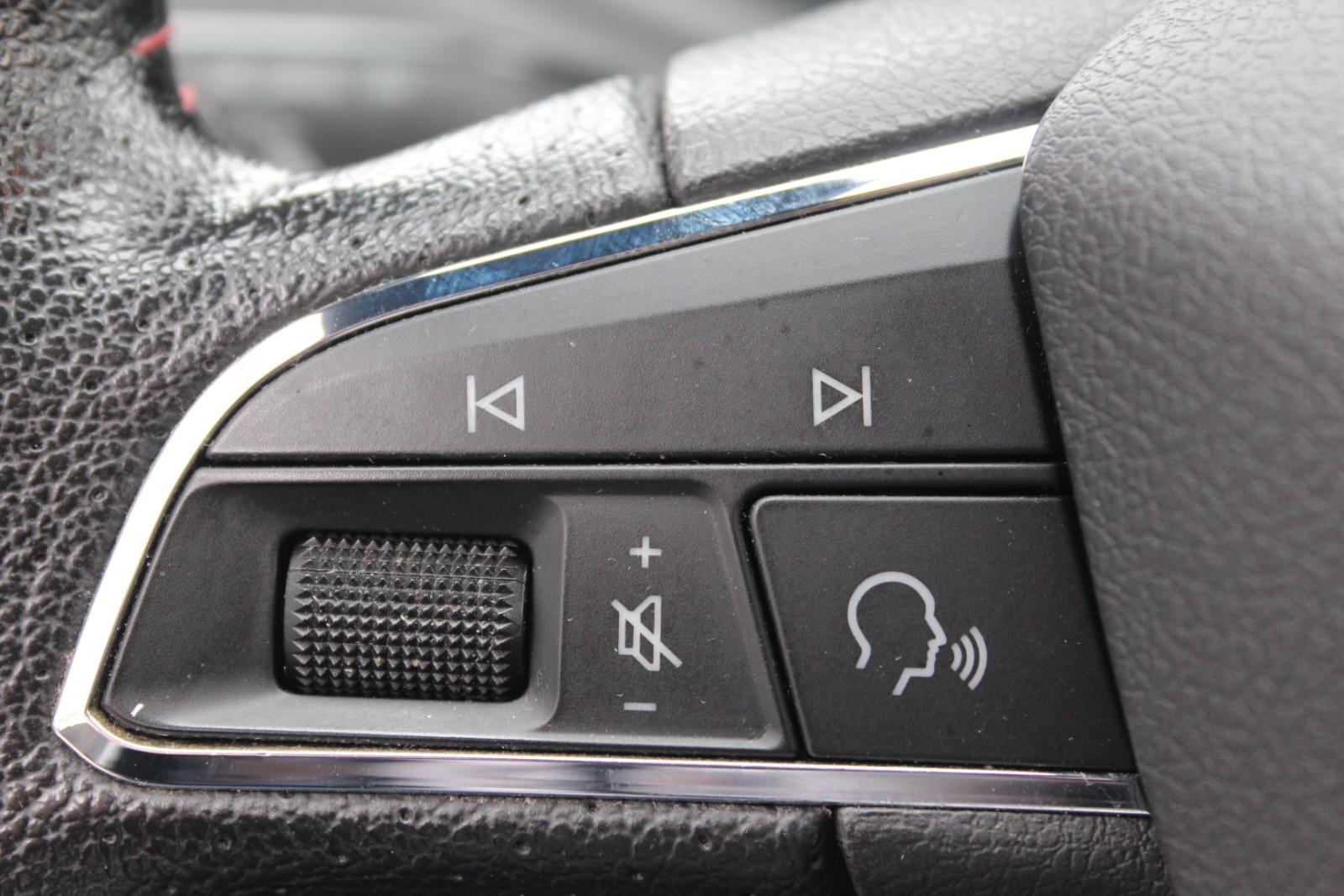 Seat Arona FR/Sportpaket/AHK/SHZ/PDC Kamera Garantie