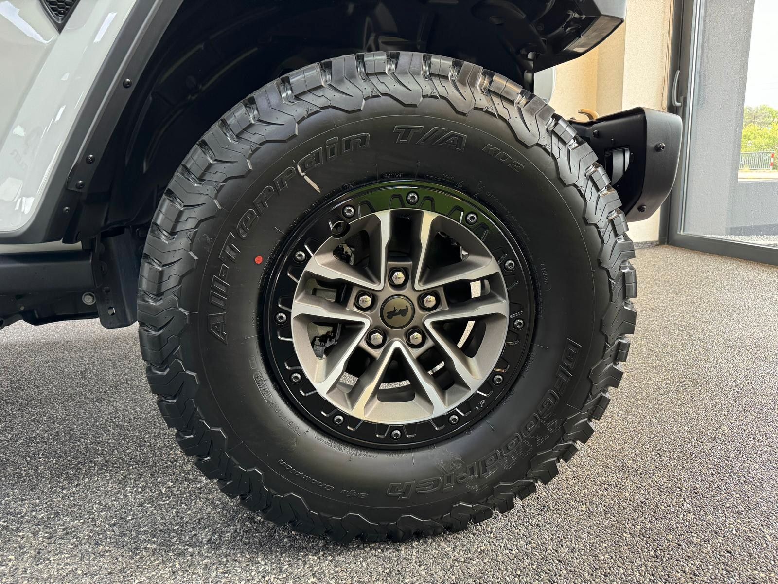 Fahrzeugabbildung Jeep RUBICON 392-6.4L HEMI V8-RECON 35"-STEEL BUMPER