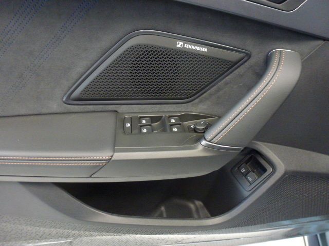 Fahrzeugabbildung CUPRA Leon Sportstourer VZ 1.5 e-Hybrid DSG