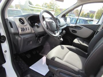 Renault Trafic - 12