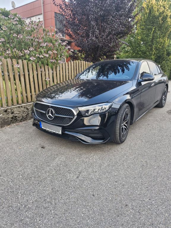 Image of Mercedes-Benz E 200