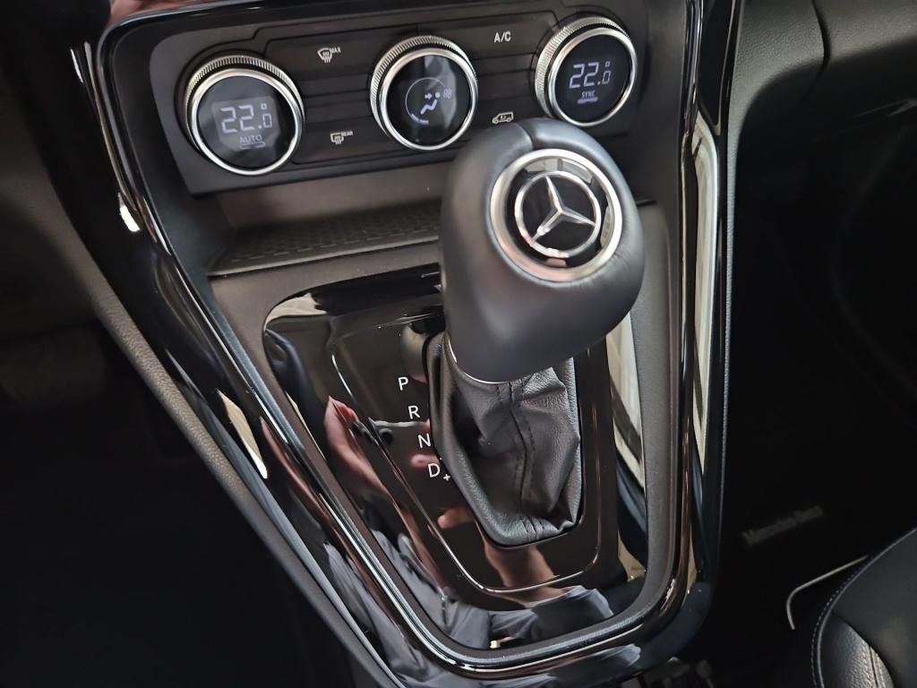 Fahrzeugabbildung Mercedes-Benz T 180 d PROGRESSIVE Navi LED PTS RFK SHZ Tisch
