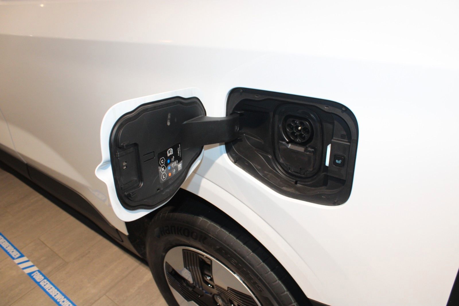 Fahrzeugabbildung Ford Transit Courier 46 kWh Elektromotor Trend SOFORT