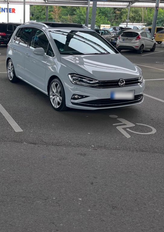 Image of Volkswagen Golf
