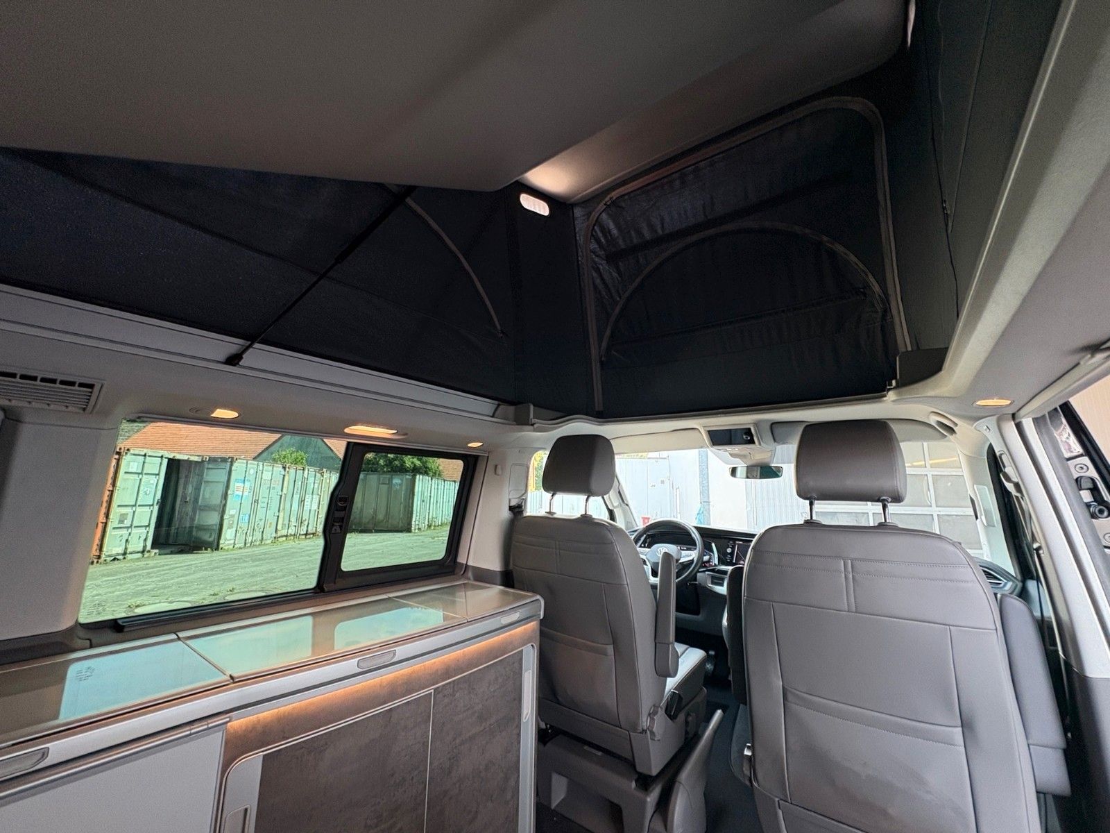 Fahrzeugabbildung Volkswagen T6 California Ocean