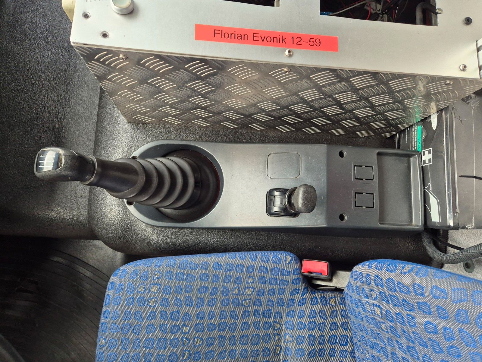 Fahrzeugabbildung MAN LE 9.150 Feuerwehr Schmitz GW-6 Gerätewagen