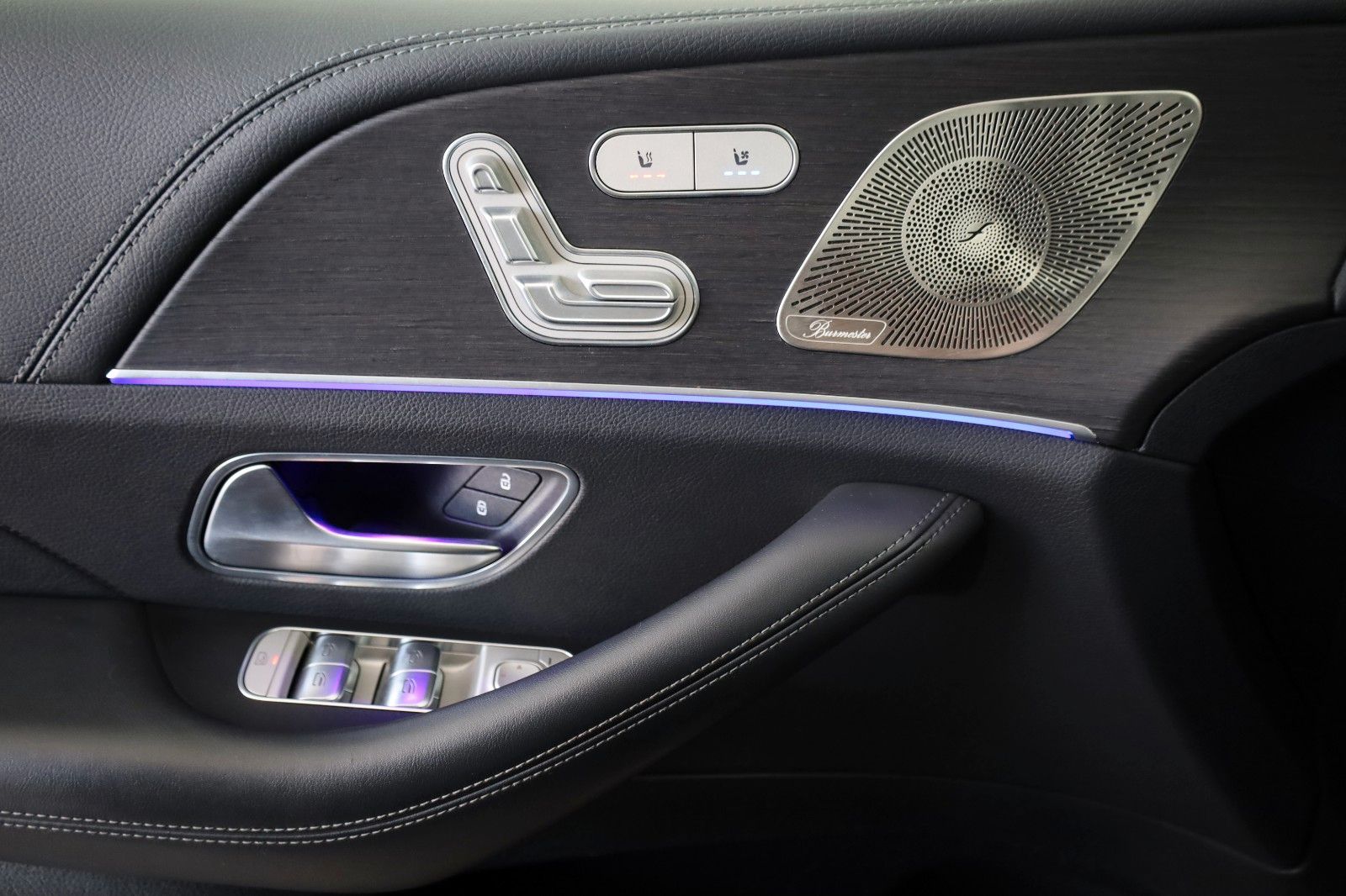 Fahrzeugabbildung Mercedes-Benz GLE 350de Coupe AMG line,Pano,HUD,360°,Burmester