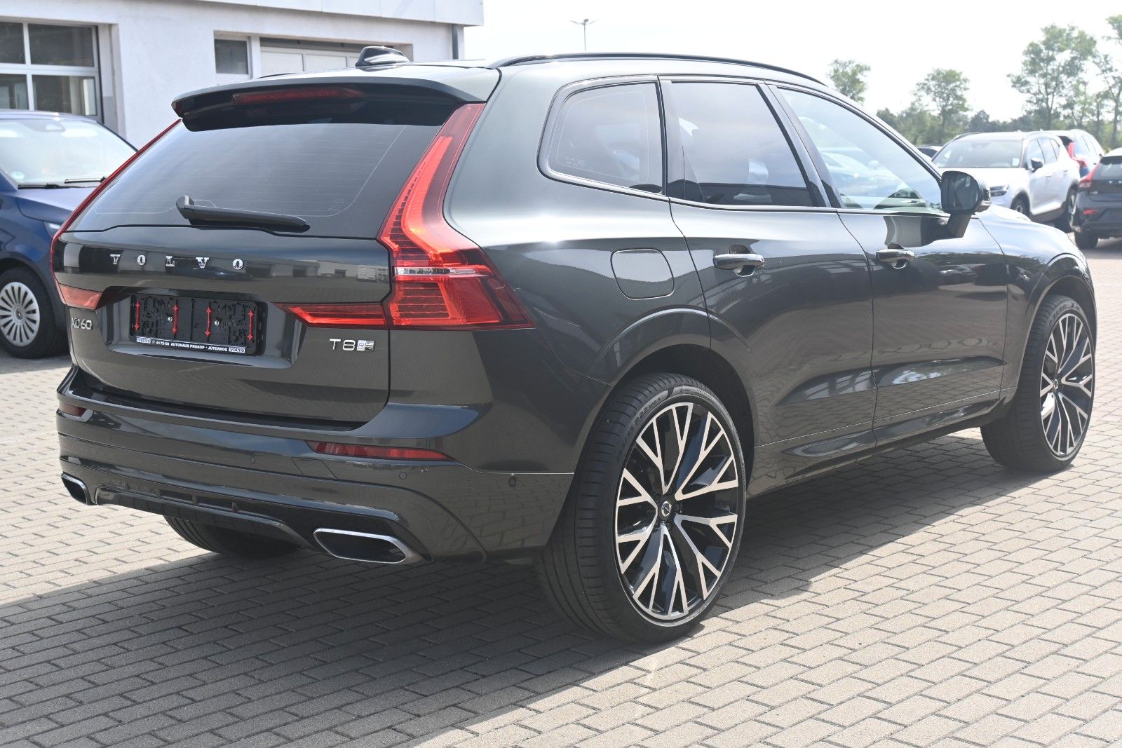 Fahrzeugabbildung Volvo XC60 T8 Twin Engine AWD R-Design*360°*LUFT*ACC