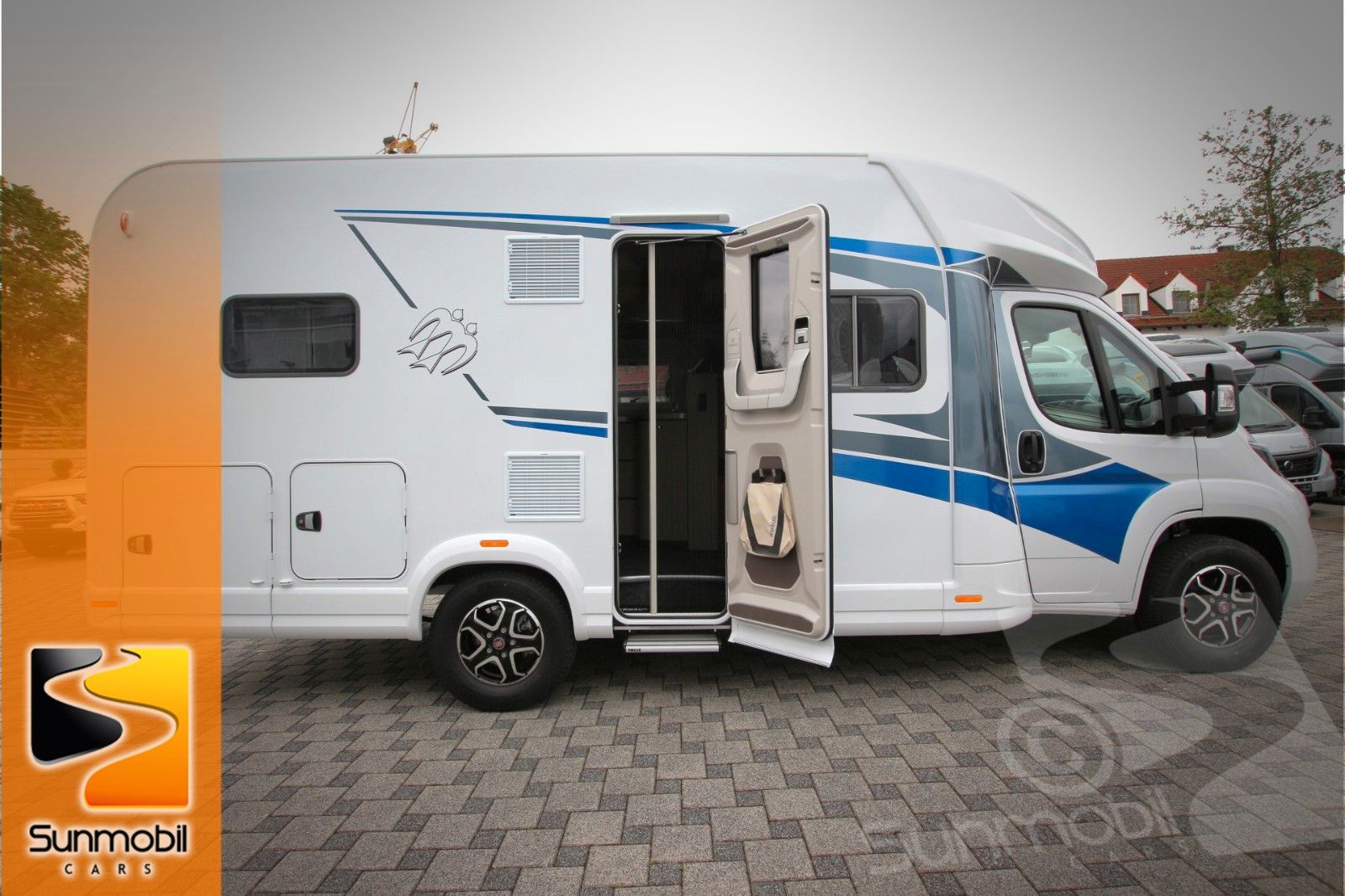 Fahrzeugabbildung Knaus Live Wave 650 MF Automatik 180 PS LP.97.994,00€