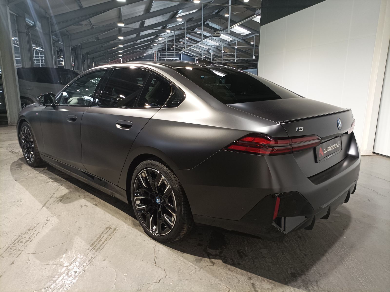 BMW i5 Lim. M60 xDrive LED 360 Pano AHK B&W foto 4