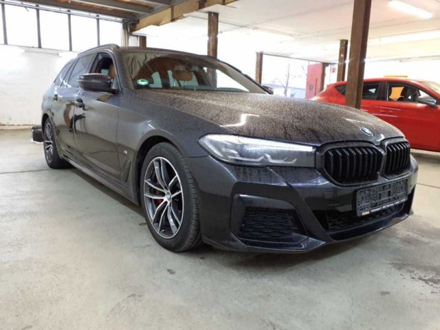 BMW 520 i M Sport*Mild-Hybrid*LED*Leder*R.Cam*Navi*