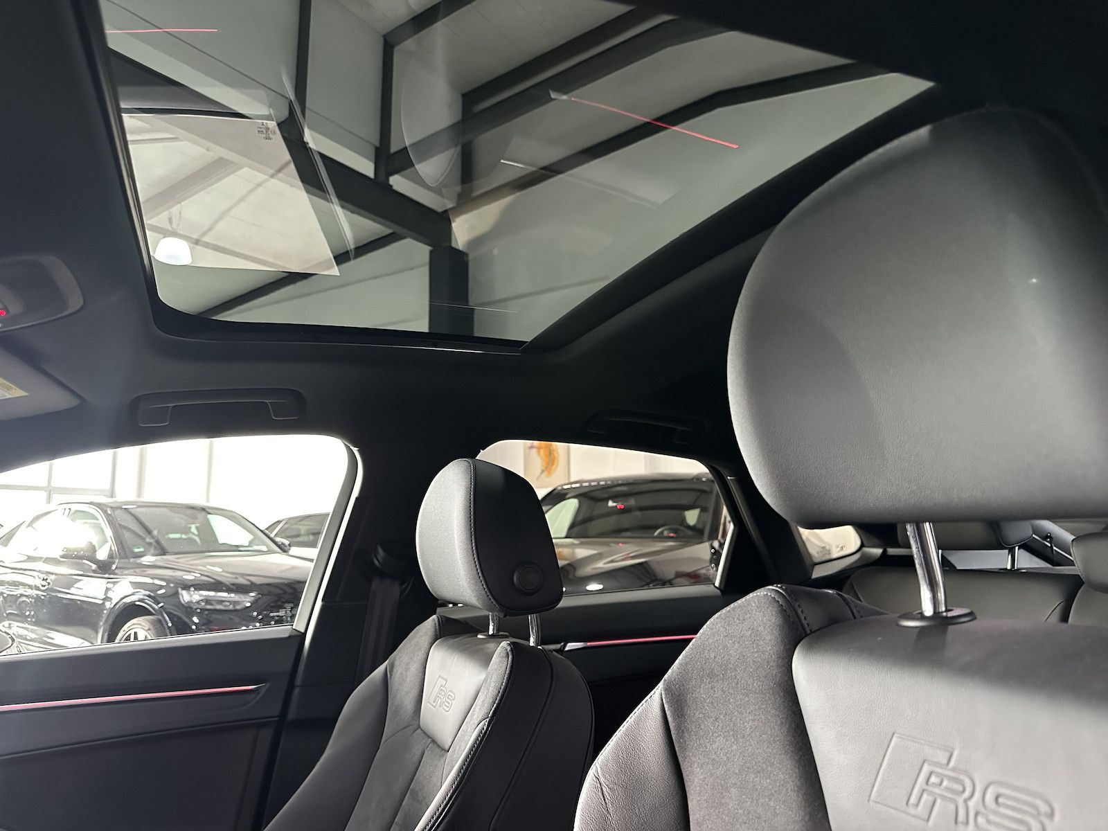 Fahrzeugabbildung Audi RS Q3 Sportback quatt/Matrix/RS-AbGas/Pano/RFK/