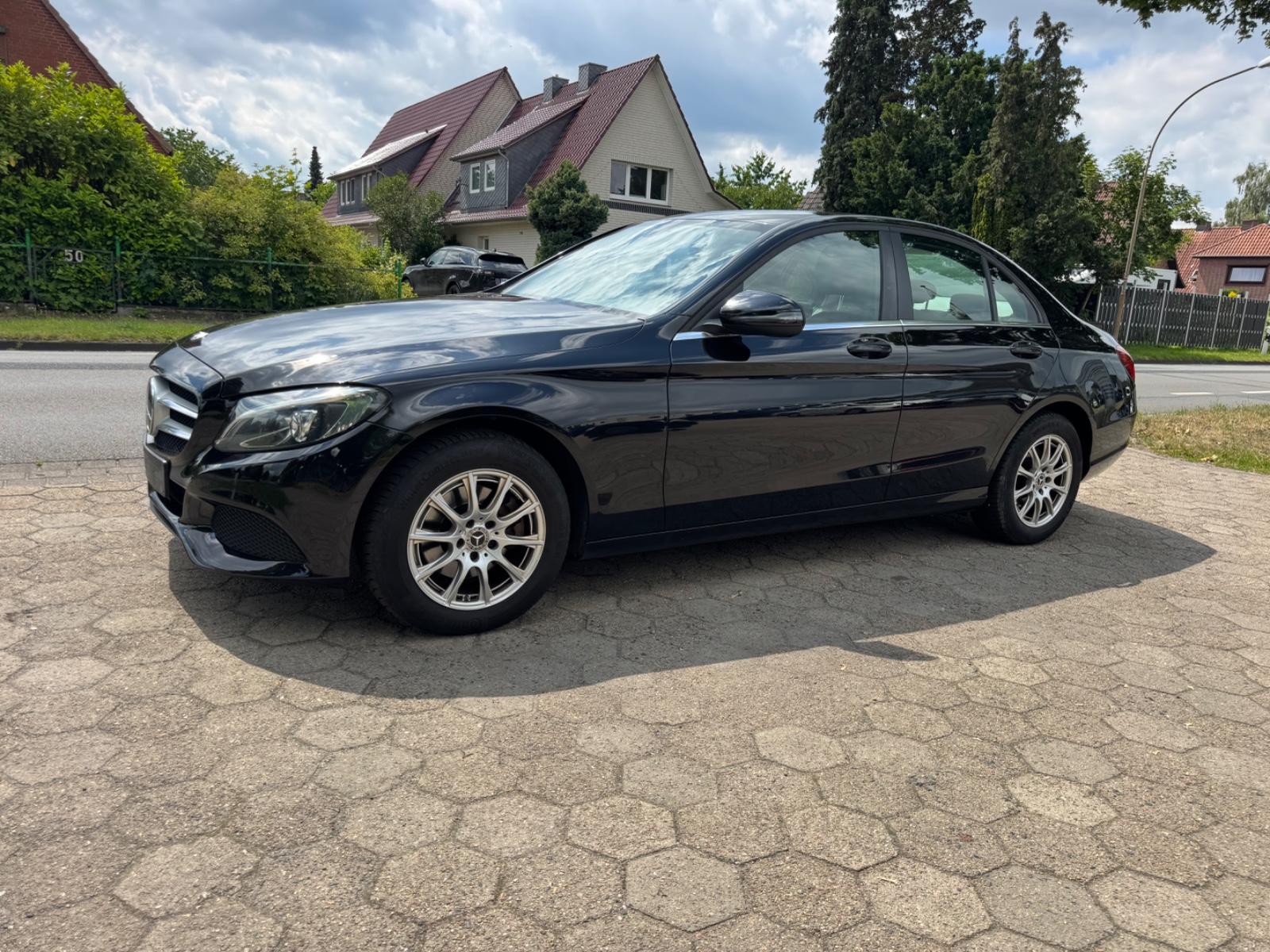 Mercedes-Benz C 200 CGI Limo Auto *Full-LED+Leder+Navi+MwSt