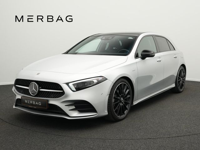 MERCEDES-BENZ A 200 AMG-Line Pano+Multi+19"+Ambi