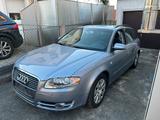 Audi A4 2.5 TDI Automatik*8Fach*TUV 09/27 - Audi A4 aus 2005: TDI