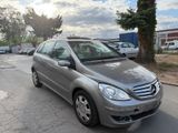 Mercedes-Benz B 200 Automatik LEDER/LAMELLENDACH - Mercedes-Benz B 200 Gebrauchtwagen in Frankfurt