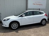 Ford Focus Lim. Titanium 1.Hand*Zahnriemen*PDC*Tempo* - Ford Focus: Kleinwagen