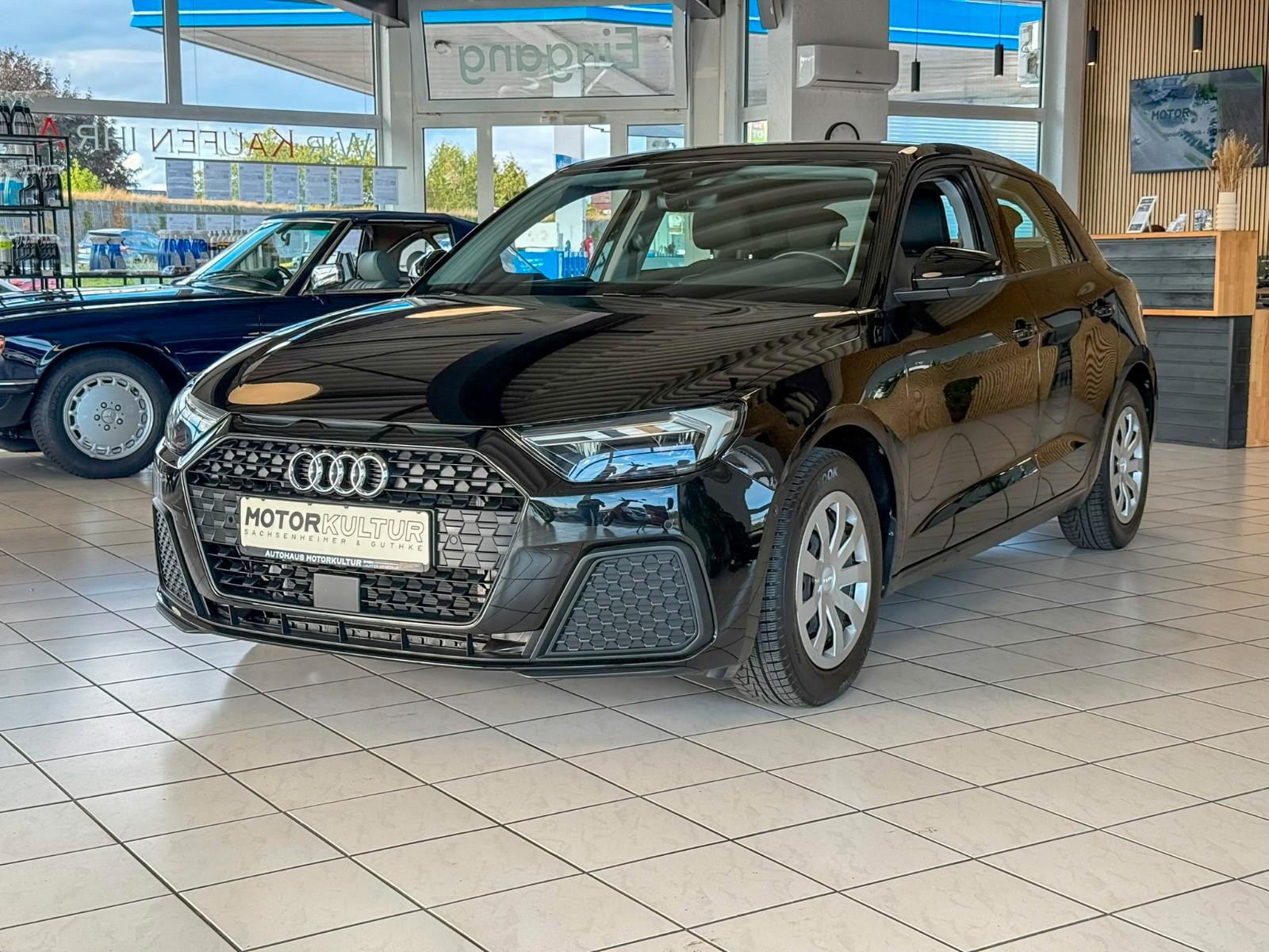 Audi A1 Sportback 30 TFSI | KeylessGo | Kamera | LED