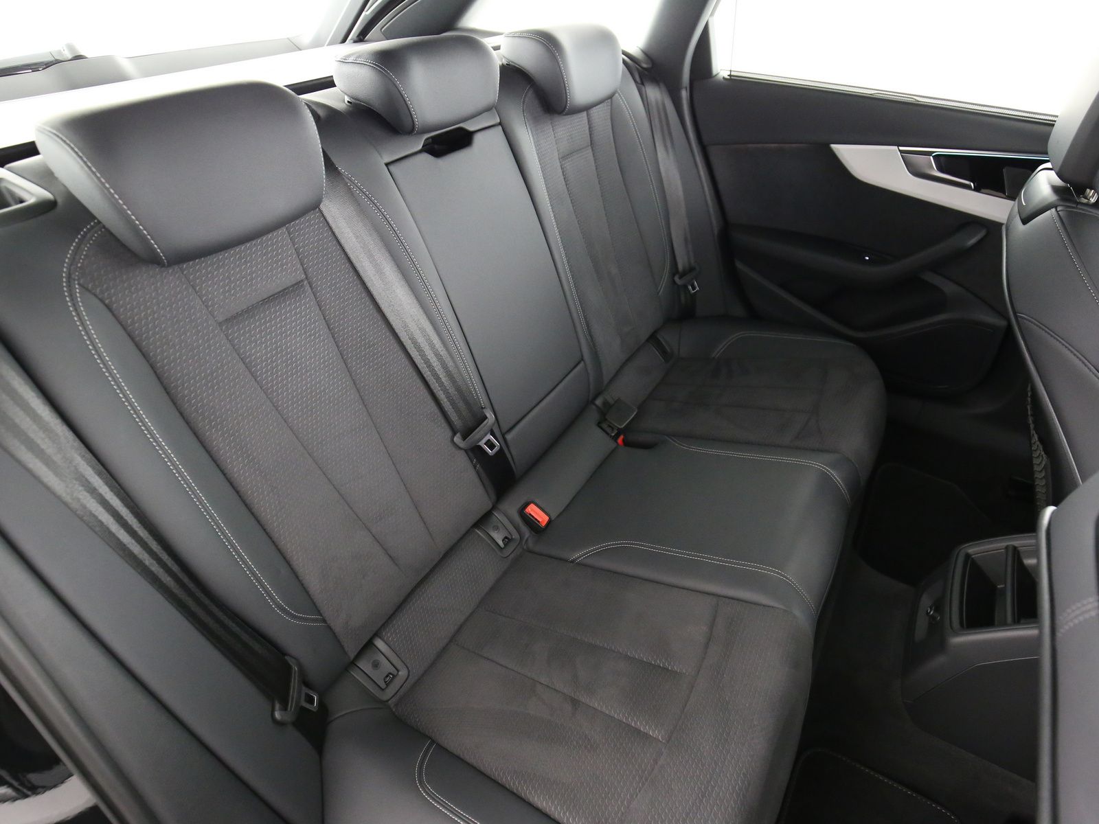 Audi A4 - Bild 15