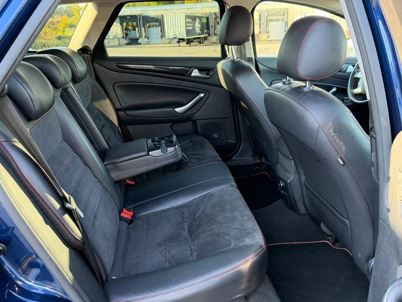 Ford Mondeo 2012 — photo 11