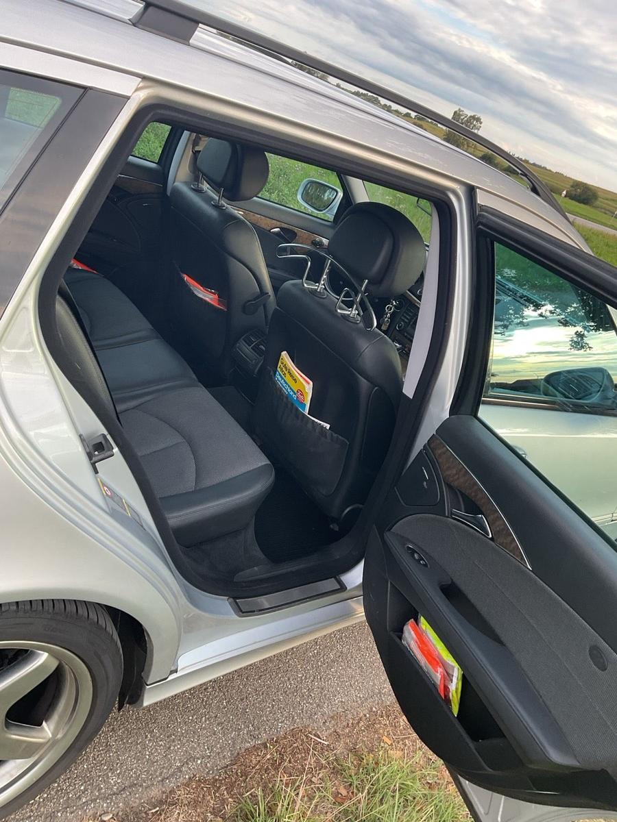 Mercedes-Benz E220 2008 — photo 12