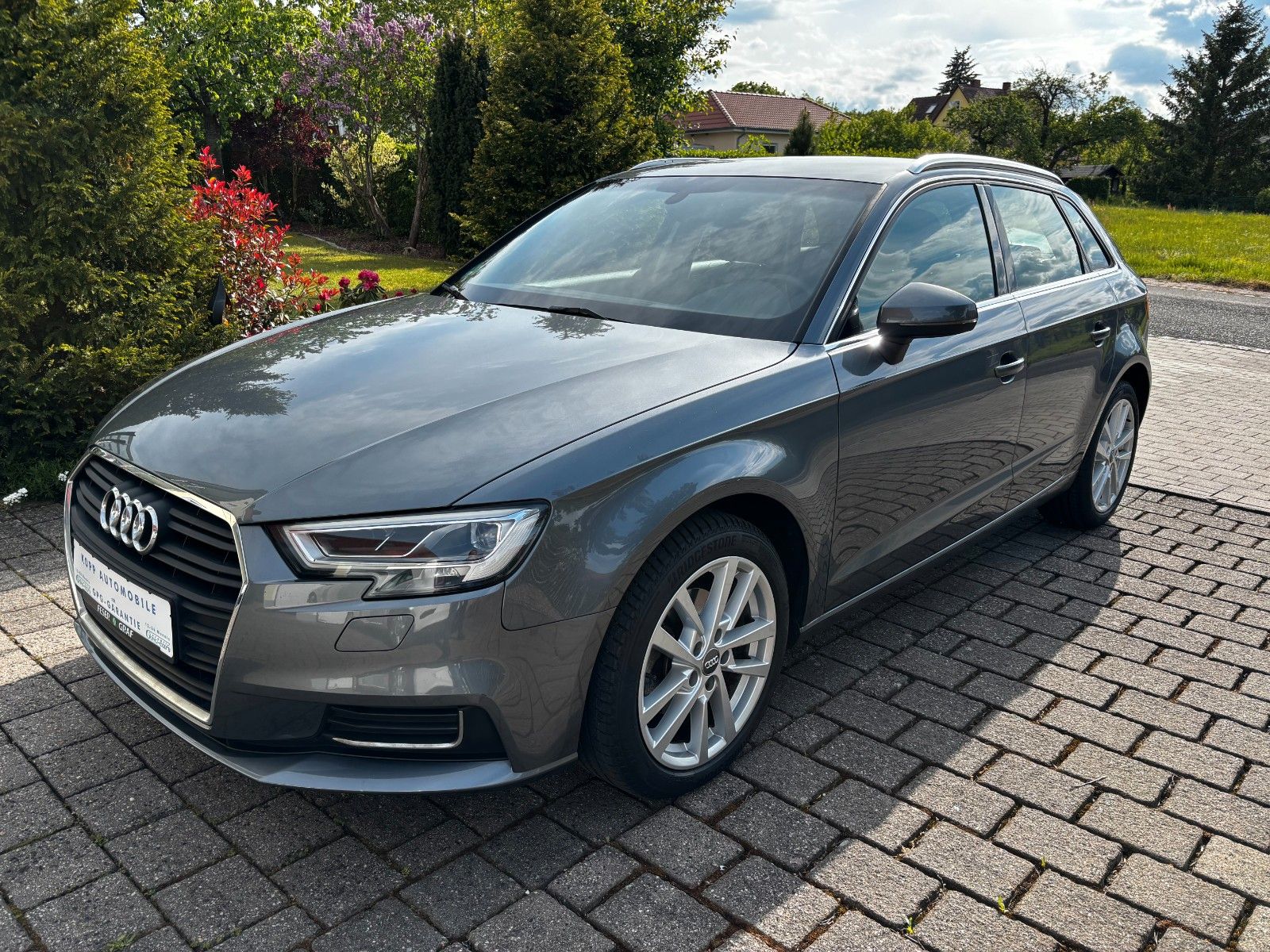 Audi A3 2,0TDI Sportback design/LED/Navi/SHZ/PDC/Temp